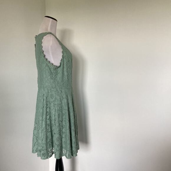 City Triangles Moss Green Lace Fit & Flare Dress, Size 15 - Picture 2 of 8